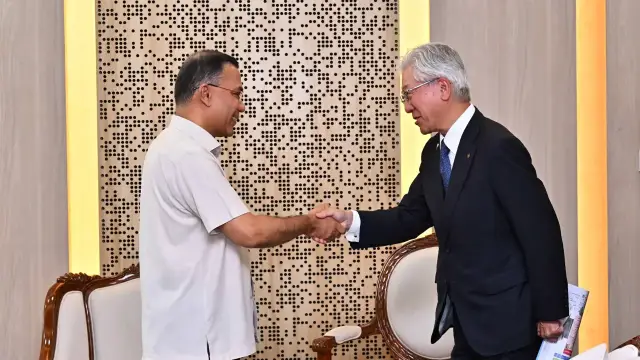 বাংলাদেশে হাইব্রিড গাড়ির কারখানা করতে চায় টয়োটা, উৎপাদন শুরুর লক্ষ্য ২০২৯ সালে